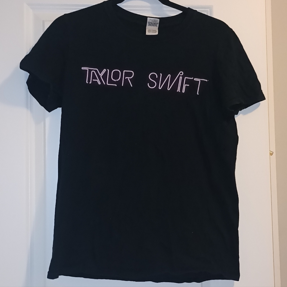 Taylor Swift 1989 World Tour T-shirt